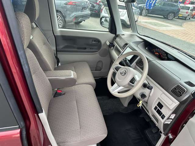 ���W����ɂ͍��i���̒��ÎԂ�V�Ԃ��������ł����W���䐔100��̑�^�W����֐��񂲗��X����������