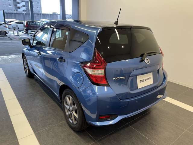 ノート1.2 e-POWER X ブラックアロー