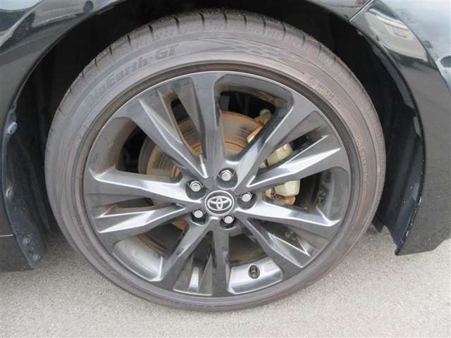 カローラツーリング1.8 ハイブリッド W×B