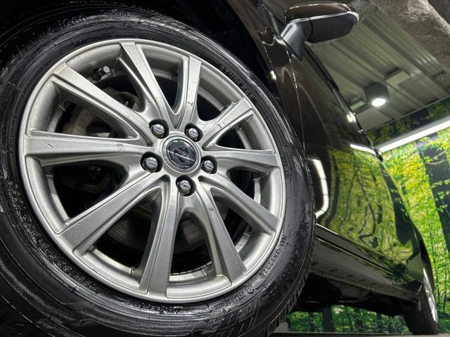 �y15�C���`�A���~�z�C�[���z�O�ςɃ}�b�`�����A���~�z�C�[���𑕒����Ă���܂��B�e��A���~�z�C�[����A�X�^�b�h���X�^�C�����戵�����Ă���܂��B���񂲑��k����������