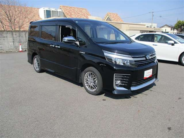 ヴォクシー1.8 ハイブリッド ZS 煌II