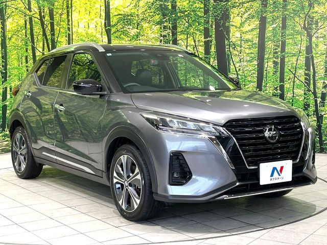 高透明度のガラス皮膜で撥水はもちろん、上質なツヤ・光沢を実現。紫外線や酸性雨から大切な愛車を保護し、色あせ・劣化を防止。「弾スプラッシュコート」、「弾プリミッサコート」からお選びいただけます。