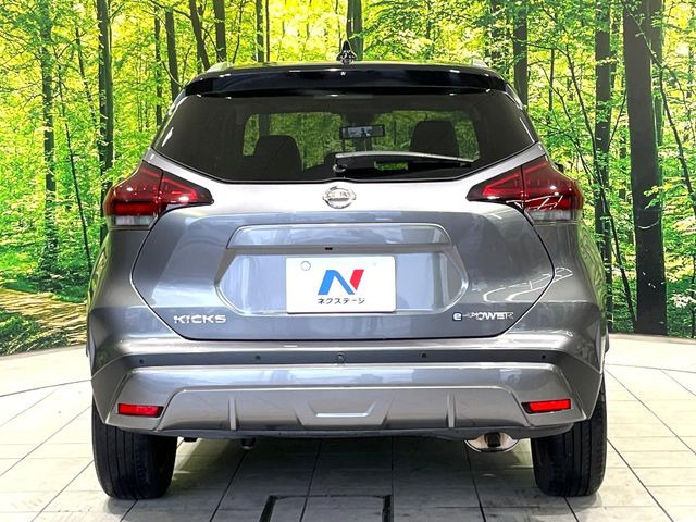 安心の最長10年・走行無制限保証(有償)をご用意。保証内容も充実はもちろん、無料点検&オイル交換や、年中無休の全国・24時間ロードサービスも付帯されておりますのでご安心下さい。