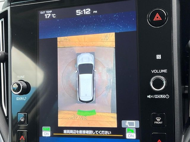 �y�}���`�e���C�����j�^�[�z�Ԃ̃t�����g��T�C�h�̃J�����摜�𓯎��Ƀ��j�^�[�\�����邱�ƂŁA���H�⋷�����𑖍s���ł����͂̏󋵊m�F���ł����S!�{�iSUV�ɂ��ꂵ�������ł���