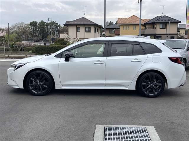 カローラツーリング1.8 ハイブリッド W×B