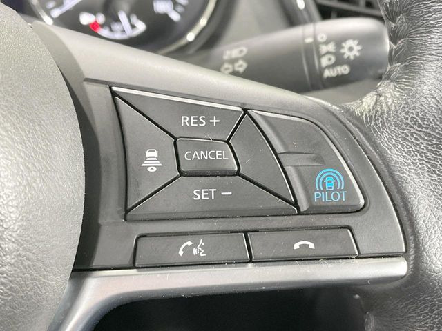 【プロパイロット】高速道路での長距離走行が楽に!!渋滞時と巡回走行のシーンで、アクセル・ブレーキ・ステアリングを自動で制御し、長距離運転の負担を軽減してくれます♪