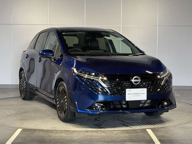 ノートオーラ1.2 G FOUR レザーエディション 4WD