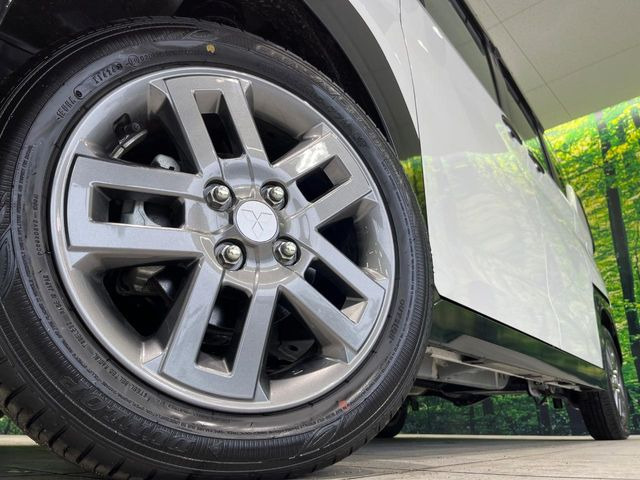 �y����15�C���`�A���~�z�C�[���z�O�ςɃ}�b�`���������A���~�z�C�[���𑕒����Ă���܂��B�e��ЊO�A���~�z�C�[����A�X�^�b�h���X�^�C�����戵�����Ă���܂��B���񂲑��k����������