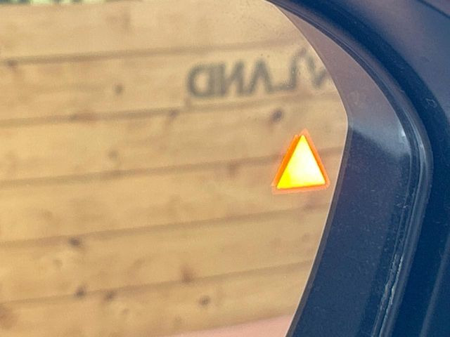 �y������p���m�z���s���A�h�A�~���[�̎��p�ɂȂ�₷���ӏ��Ɍ㑱�Ԃ��ڋ߂���ƃT�C�h�~���[�t�߂Ɍx����\���A�h���C�o�[�ɒ��ӊ��N�����Ă���܂��B