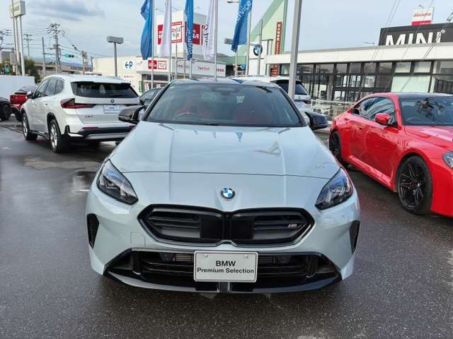 2シリーズグランクーペM235 xドライブ 4WD