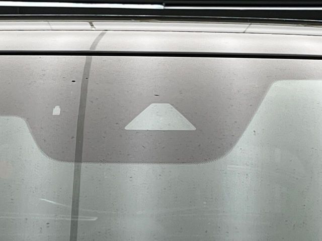 �y�X�}�[�g�u���[�L�T�|�[�g�z���s���ɑO���̎ԗ�����F�����A�Փ˂������Ȏ��͌x��ƃu���[�L�ŏՓˉ���Ɣ�Q�y�����A�V�X�g�B�����S�Ƀh���C�u�����y���݂��������܂��B