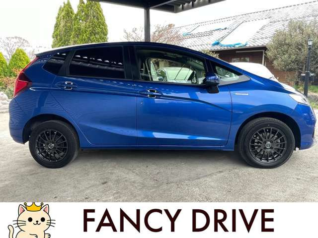 フィット1.5 ハイブリッド L ホンダセンシング 4WD