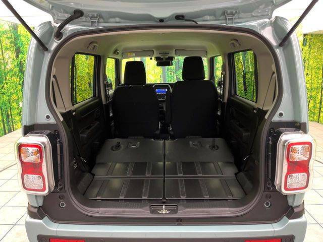 ���i�̂���������ʋ΁A���}���ɏ\���ȉ׎��X�y�[�X���m�ۂ��Ă���܂��B�Z�J���h�V�[�g��|���ƁA�傫�ȉו��̐ύڂ��\�ł���