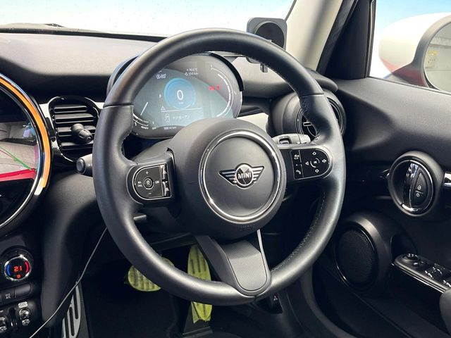 ���n���h�����̃X�������Ȃ��A���ꂢ�ȏ�Ԃ��ێ����Ă���܂��B�e�X�C�b�`���̓�����m�F�ς݂ł��B