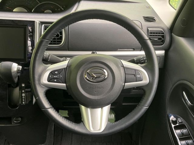 �y�����v�����X�e�A�����O�z�㎿�Ȋv���g�p���邱�ƂŁA��ɂ����������݂ƂĂ��^�]���₷���n���h���ł���