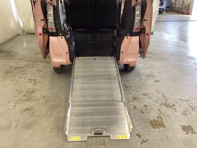 N-BOX+G 車いす仕様車 4WD