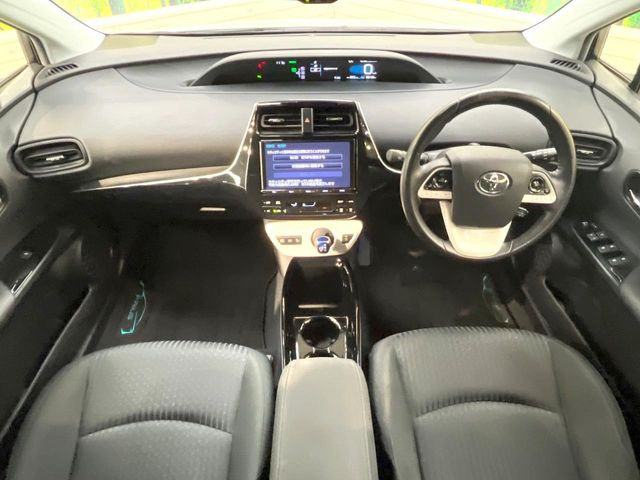 プリウス1.8 S セーフティ プラス