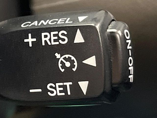 �y�N���[�Y�R���g���[���z�������H�����N���N���s�B�A�N�Z���𗣂��Ă���葬�x�ő��s���ł��A�������^�]���̕��S���y��!�����E�������ȒP�ȃX�C�b�`����Œ����ł��܂��B