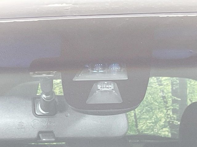 �y�V�e�B�u���[�L�A�N�e�B�u�V�X�e���z�ᑬ���s���ɑO���̎ԗ�����F�����A�Փ˂������Ȏ��͌x��ƃu���[�L�ŏՓˉ���Ɣ�Q�y�����A�V�X�g�B�����S�Ƀh���C�u�����y���݂��������܂��B