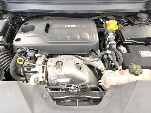 ●当店では、各メーカーの専用診断テスターを導入。国家資格を持つテクニカルスタッフも常駐しておりますので、万が一の際にも安心してご利用いただけます。