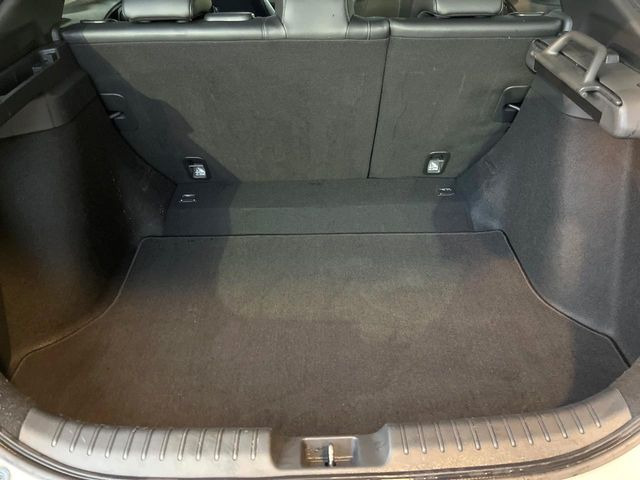 ���i�̂���������ʋ΁A���}���ɏ\���ȉ׎��X�y�[�X���m�ۂ��Ă���܂��B