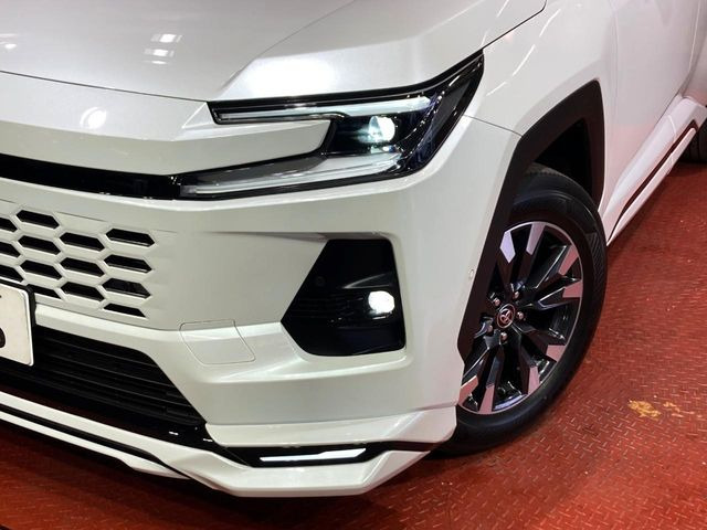 �yLED�w�b�h���C�g�z���V����ԑ��s�����ǍD�Ȏ��E���m�ۂ����S���ĉ^�]�ł��鍂�P�xLED�w�b�h���C�g�𑕔�!�_�����x�������A����d�͂��}�����Ă��܂��B