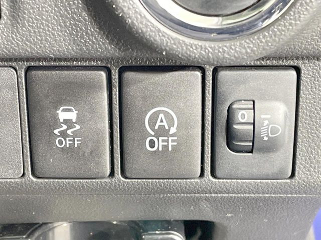 �y�A�C�h�����O�X�g�b�v�z�ԐM����a�؂Œ�Ԃ����ۂɃG���W�����~���A���ʂȔR���̏����}���܂��B�R��������ی�ɂȂ���@�\��G���W���̓u���[�L�𗣂��΍Ďn�����܂��B