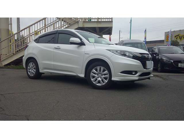 ヴェゼル1.5 ハイブリッド X ホンダセンシング 4WD