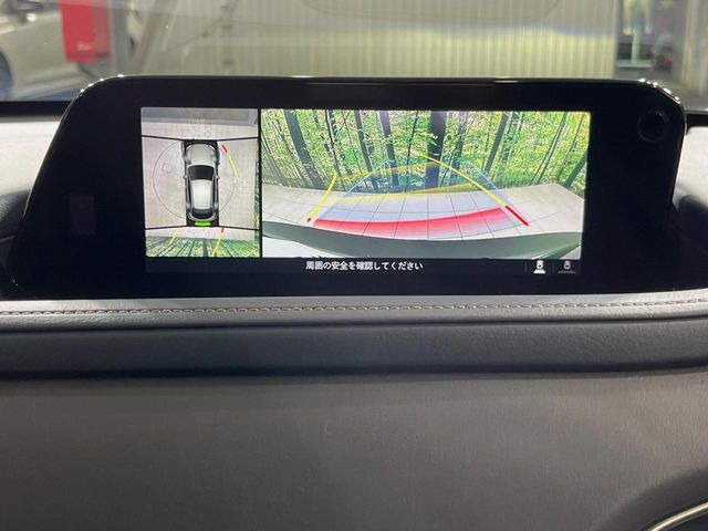 【360&deg;ビューモニター】専用のカメラにより、上から見下ろしたような視点で360度クルマの周囲を確認することができます☆縦列駐車や幅寄せ時に活躍してくれます♪