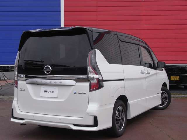 セレナ1.2 e-POWER ハイウェイスターV