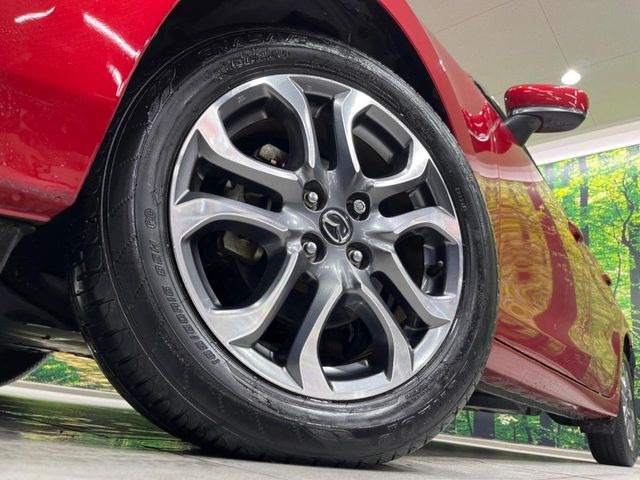 �y����16�C���`�A���~�z�C�[���z�O�ςɃ}�b�`���������A���~�z�C�[���𑕒����Ă���܂��B�e��ЊO�A���~�z�C�[����A�X�^�b�h���X�^�C�����戵�����Ă���܂��B���񂲑��k����������