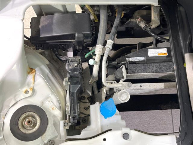 親切・丁寧な専門メカニックスタッフが応対!・車検・点検整備・事故等の修理などアフターサービスも安心。お車のカスタマイズもネクステージのサービススタッフまでご相談ください!