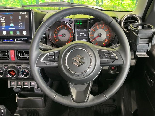 ステアリングも使用感が少なく、きれいな状態となっております♪