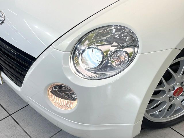 �w�b�h���C�g��e�[�������v&�A���~�z�C�[�����̊e��R�[�e�B���O���I�X�X�����Ă���܂��B�����Y�����̉��΂݂≘���}���A���ꂢ�ȏ�Ԃ������e�i���X���X�ŕۂĂ܂���