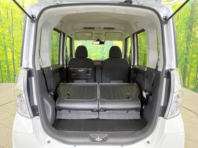 ���i�̂���������ʋ΁A���}���ɏ\���ȉ׎��X�y�[�X���m�ۂ��Ă���܂��B�Z�J���h�V�[�g��|���ƁA�傫�ȉו��̐ύڂ��\�ł���