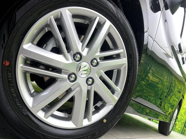 �y����15�C���`�A���~�z�C�[���z�O�ςɃ}�b�`���������A���~�z�C�[���𑕒����Ă���܂��B�e��ЊO�A���~�z�C�[����A�X�^�b�h���X�^�C�����戵�����Ă���܂��B���񂲑��k����������