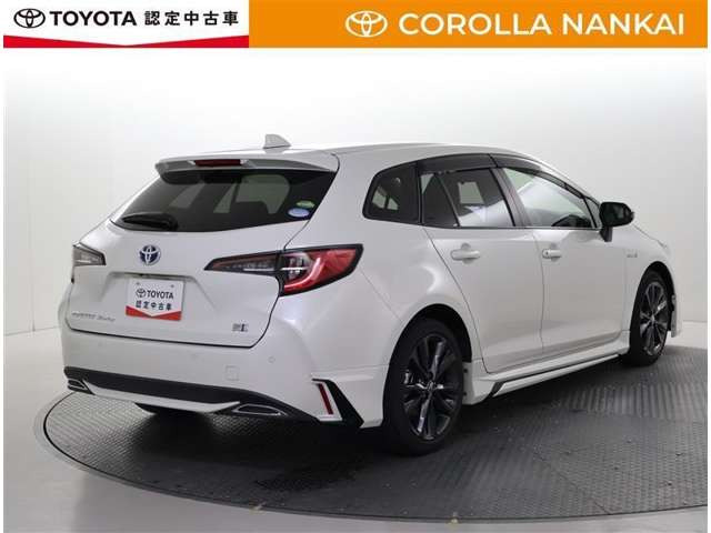 カローラツーリング1.8 ハイブリッド W×B