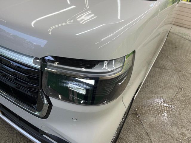 �yLED�w�b�h���C�g�z���V����ԑ��s�����ǍD�Ȏ��E���m�ۂ����S���ĉ^�]�ł��鍂�P�xLED�w�b�h���C�g�𑕔�!�_�����x�������A����d�͂��}�����Ă��܂��B