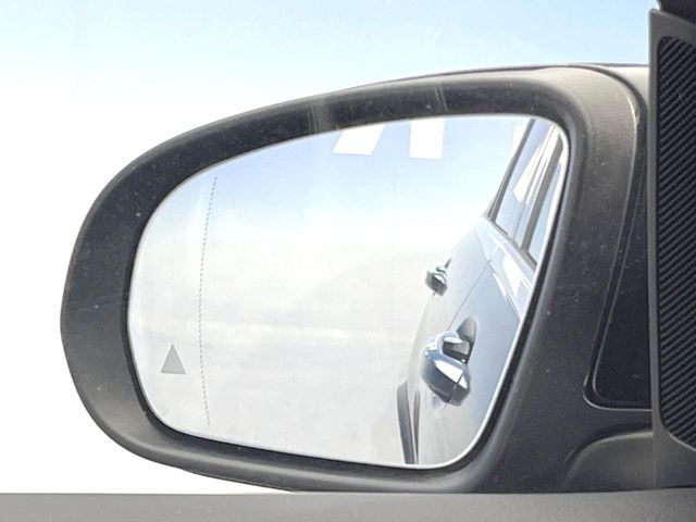 ���u���C���h�A�V�X�g�Z���T�[:���p����̎Ԃ����m���A�h���C�o�[���Ԑ��ύX���s���ۂɁA�x�����Ƌ��ɒ��ӂ𑣂��Ă������S�x���@�\�ł�!