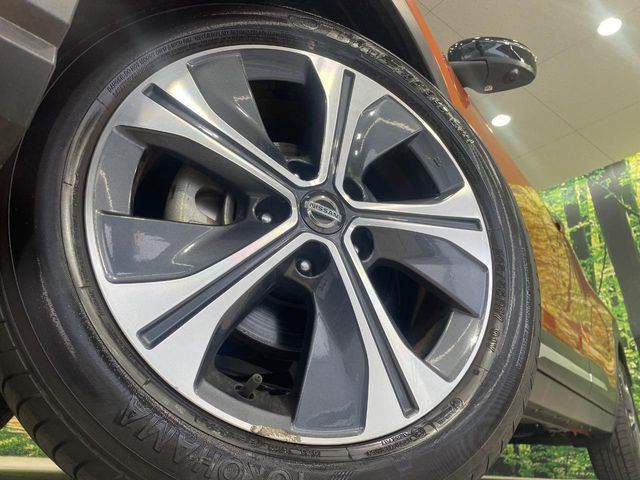 �y����17�C���`�A���~�z�C�[���z�O�ςɃ}�b�`���������A���~�z�C�[���𑕒����Ă���܂��B�e��ЊO�A���~�z�C�[����A�X�^�b�h���X�^�C�����戵�����Ă���܂��B���񂲑��k����������