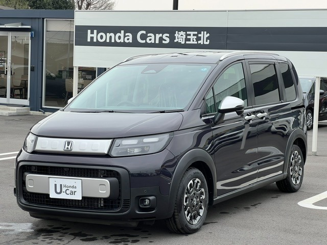 フリード1.5 e:HEV クロスター