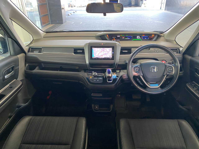 フリード1.5 ハイブリッド EX