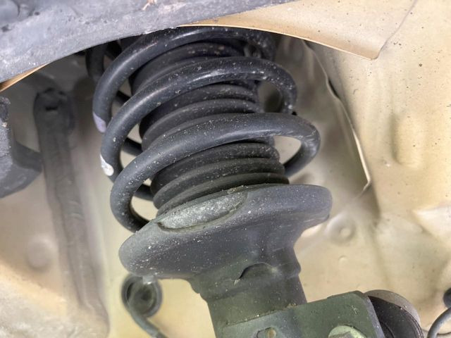 親切・丁寧な専門メカニックスタッフが応対!・車検・点検整備・事故等の修理などアフターサービスも安心。お車のカスタマイズもネクステージのサービススタッフまでご相談ください!