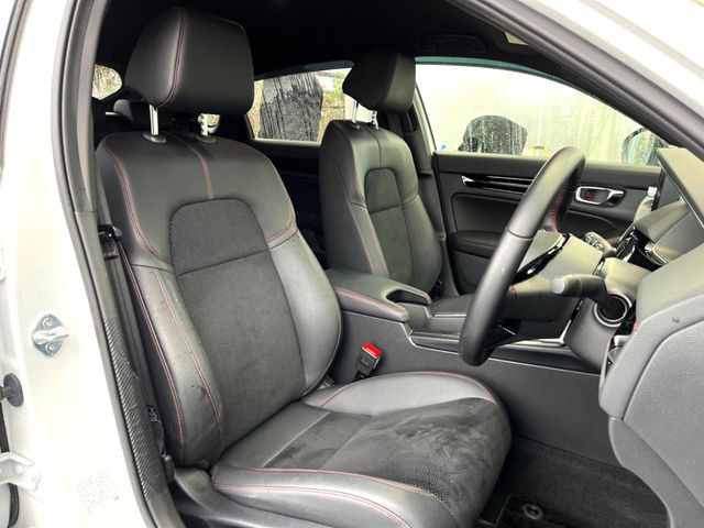 �y�n�[�t���U�[�V�[�g�z�������ƍ���S�n�𗼗������l�C�̃V�[�g���w�ʁE���ʂ̃t�@�u���b�N�f�ނ́A�ʋC���̗ǂ��⊊��ɂ����ɗD��Ă��܂��B�C���╞���ɍ��E���ꂸ���K�ɂ���肢�������܂��B