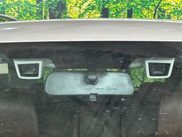 �y�A�C�T�C�g�z�O���̎ԗ��������m���A�Փ˂������Ȏ��͌x��Œ��ӂ𑣂��A�u���[�L�𓥂ޗ͂��T�|�[�g�B�u���[�L�𓥂߂Ȃ������ꍇ�͏Փ˔�Q�y���u���[�L���쓮�A�Փˉ�����T�|�[�g���܂��B