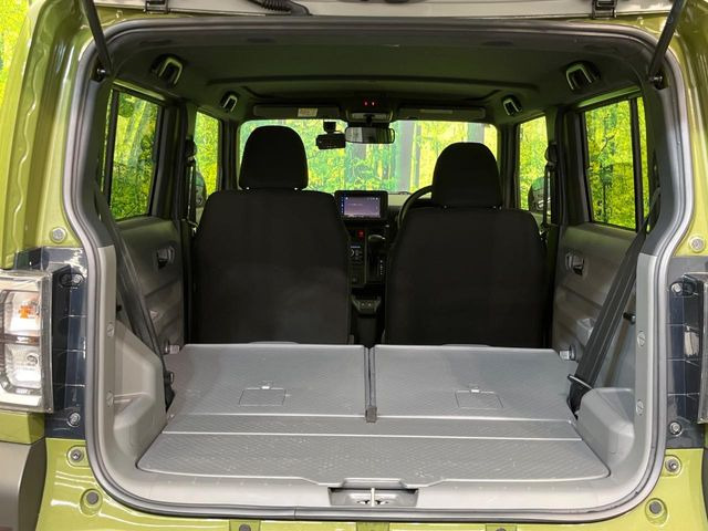 普段のお買い物や通勤、送迎等に十分な荷室スペースを確保しております。セカンドシートを倒すと、大きな荷物の積載も可能です♪