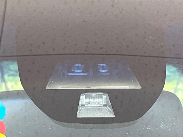 �y�V�e�B�u���[�L�A�N�e�B�u�V�X�e���z�ᑬ���s���ɑO���̎ԗ�����F�����A�Փ˂������Ȏ��͌x��ƃu���[�L�ŏՓˉ���Ɣ�Q�y�����A�V�X�g�B�����S�Ƀh���C�u�����y���݂��������܂��B