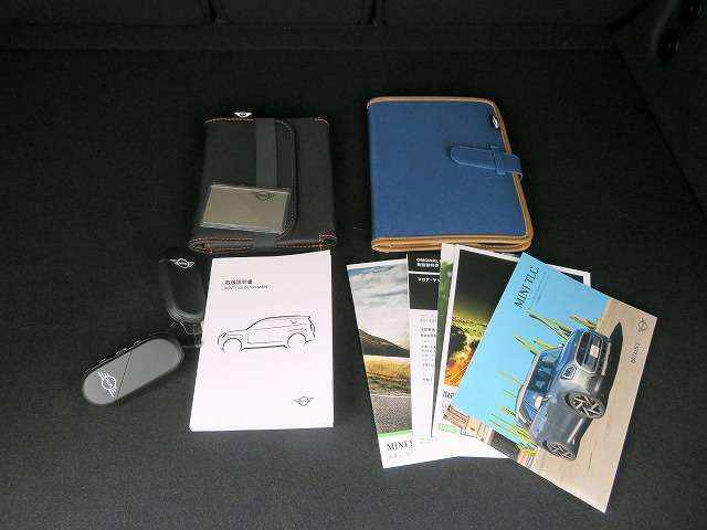 ミニカントリーマンジョン クーパー ワークス ALL4 DCT 4WD