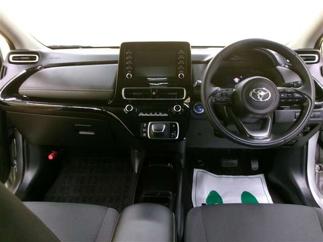 アクア1.5 G E-Four 4WD