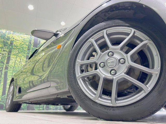 �y����15�C���`�A���~�z�C�[���z�O�ςɃ}�b�`���������A���~�z�C�[���𑕒����Ă���܂��B�e��ЊO�A���~�z�C�[����A�X�^�b�h���X�^�C�����戵�����Ă���܂��B���񂲑��k����������